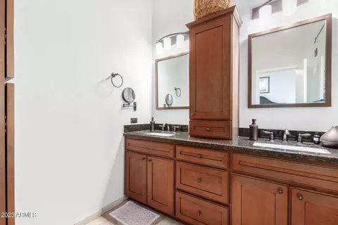 103 W Behrend Dr, Phoenix, AZ 85027 photo 17