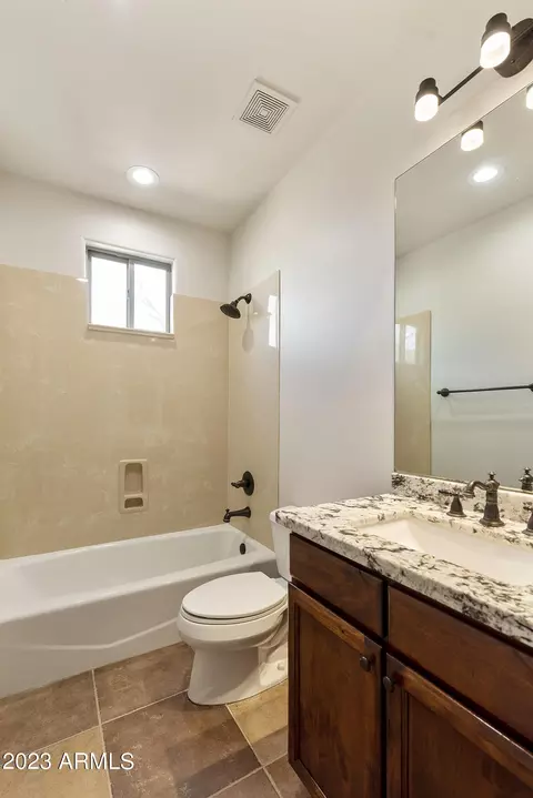 3819 E Crest Ln, Phoenix, AZ 85050 photo 25