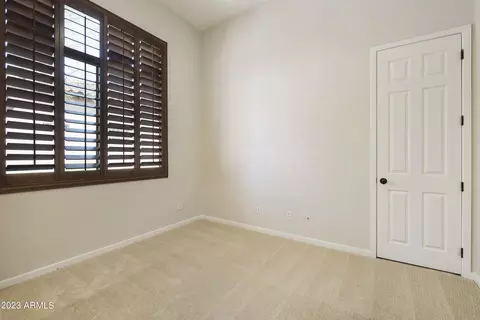 3819 E Crest Ln, Phoenix, AZ 85050 photo 23