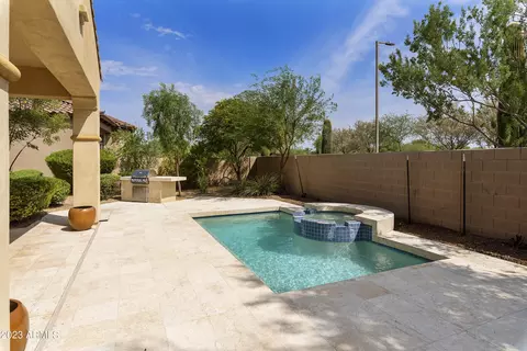 3819 E Crest Ln, Phoenix, AZ 85050 photo 28