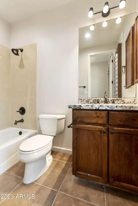 3819 E Crest Ln, Phoenix, AZ 85050 photo 22