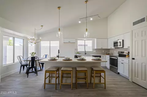 1652 Erie St, Chandler, AZ 85225