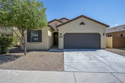 4889 E Alamo St E, San Tan Valley, AZ 85140