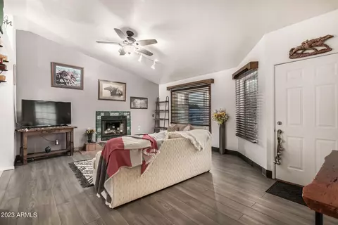 3039 E Rosemonte Dr, Phoenix, AZ 85050 photo 9