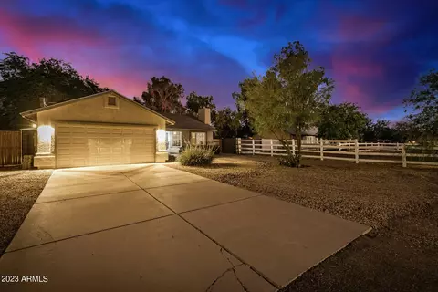 3039 E Rosemonte Dr, Phoenix, AZ 85050 photo 3