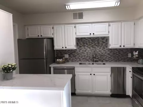2201 E Pinchot Ave #14, Phoenix, AZ 85016 photo 5