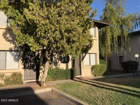 2201 E Pinchot Ave #14, Phoenix, AZ 85016