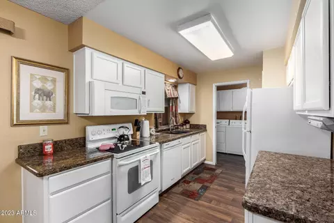 4329 E Carmel Cir, Mesa, AZ 85206 photo 10