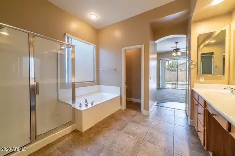 1669 E Hearne Way, Gilbert, AZ 85234 photo 12