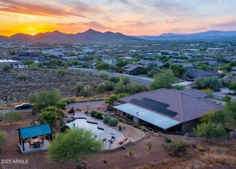 215 E Paint Your Wagon Trl, Phoenix, AZ 85085