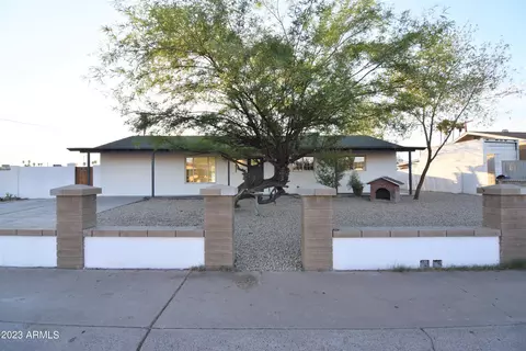 3037 N 40th Dr, Phoenix, AZ 85019