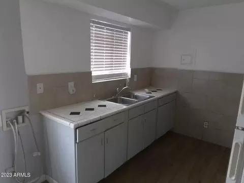 620 W Apache St, Phoenix, AZ 85003 photo 4