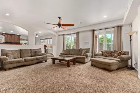 3157 E Robin Ln, Gilbert, AZ 85296 photo 7
