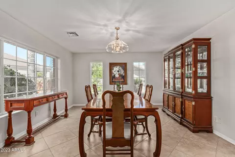 3157 E Robin Ln, Gilbert, AZ 85296 photo 9