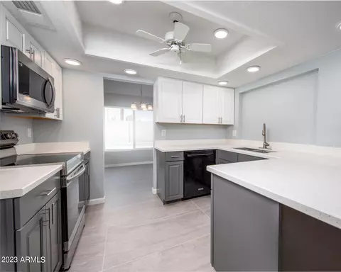 3352 W Juniper Ave, Phoenix, AZ 85053 photo 3