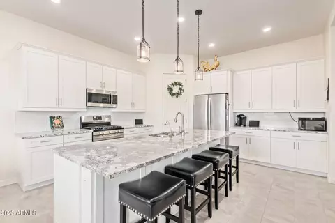 2823 W Pollack St, Phoenix, AZ 85041