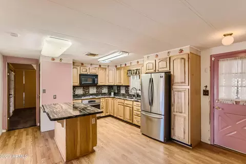 9325 Edgewood Ave, Mesa, AZ 85208