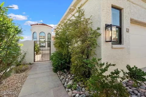 3800 E Lincoln Dr #39, Phoenix, AZ 85018