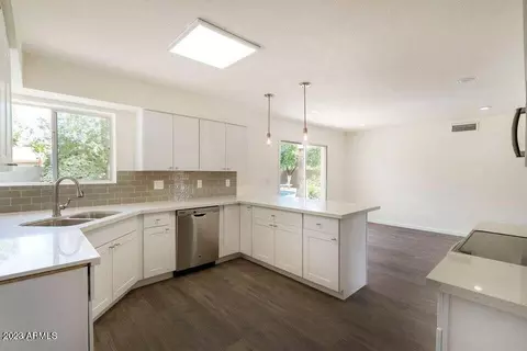 5139 E Poinsettia Dr, Scottsdale, AZ 85254