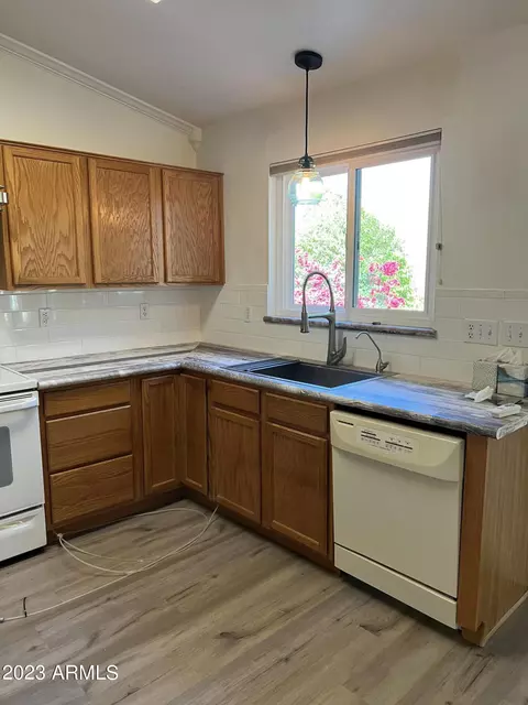 1292 W 15th Ln, Apache Junction, AZ 85120 photo 3