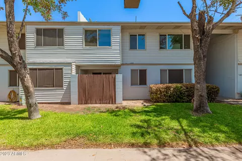 2534 W Berridge Ln #E105, Phoenix, AZ 85017