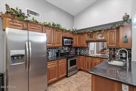 533 S Winthrop St, Gilbert, AZ 85296 photo 10