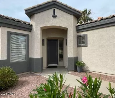6824 S Pinehurst Dr, Gilbert, AZ 85298 photo 2