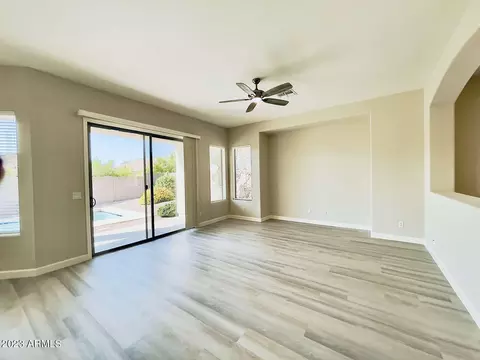 6824 S Pinehurst Dr, Gilbert, AZ 85298 photo 7