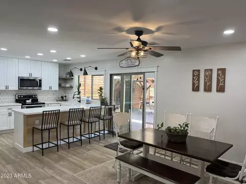 815 W Kerry Ln, Phoenix, AZ 85027