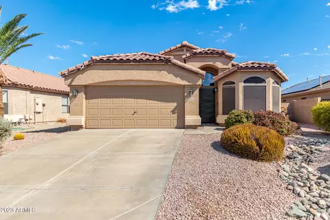 10230 W Country Club Trl, Peoria, AZ 85383