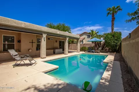 6647 W Tonopah Dr, Glendale, AZ 85308