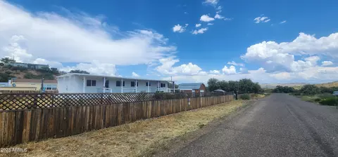 20924 E Butterfield Rd, Mayer, AZ 86333