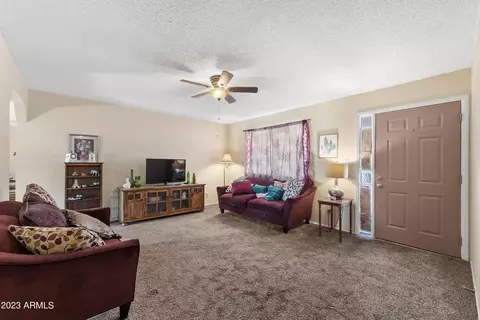 2515 S Mariposa Rd, Apache Junction, AZ 85119 photo 2