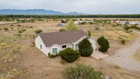 10074 S X7 Ranch Rd, Hereford, AZ 85615