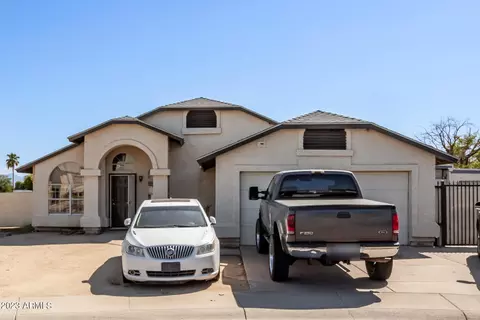 9024 W Stella Ave, Glendale, AZ 85305