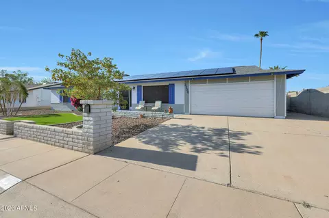 2136 W Maple Dr, Phoenix, AZ 85027 photo 2
