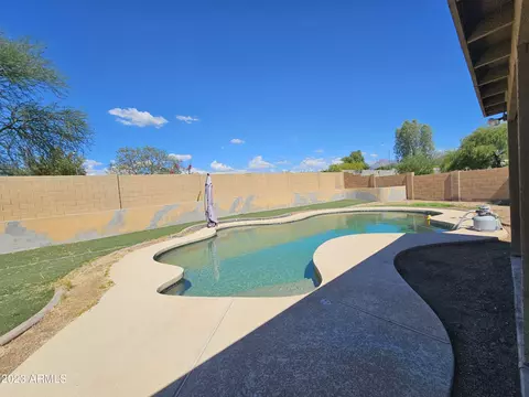 Exterior - 1645 S Weaver Dr, Apache Junction, AZ 85120 photo 5 of 19