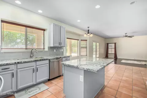 151 E Spur Ave, Gilbert, AZ 85296 photo 13