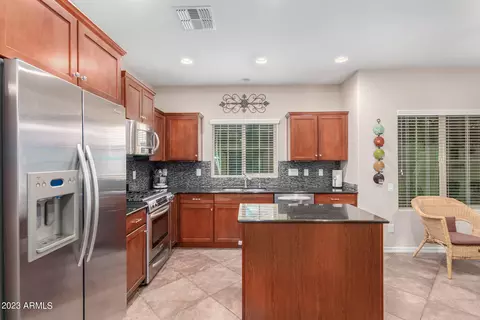 3640 E Zachary Dr, Phoenix, AZ 85050 photo 5