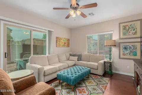 3640 E Zachary Dr, Phoenix, AZ 85050 photo 2