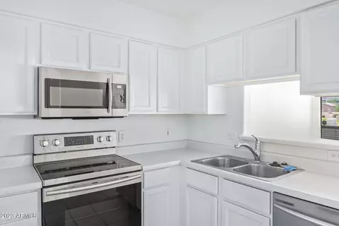 4805 E Kachina Trl #19, Phoenix, AZ 85044 photo 9
