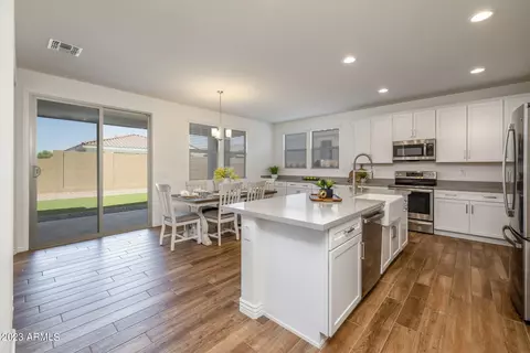 9822 E Radioactive Dr, Mesa, AZ 85212 photo 11