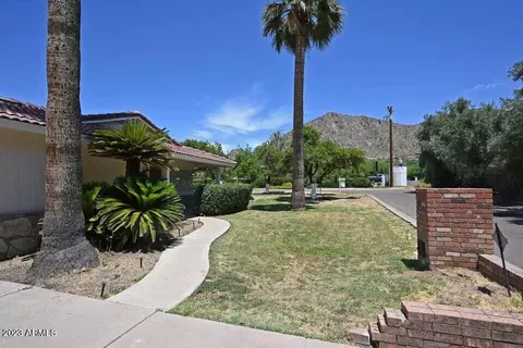 5539 E Camelback Rd, Phoenix, AZ 85018 photo 3