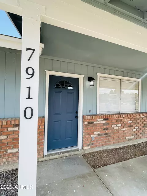 7910 E Gale Ave, Mesa, AZ 85209