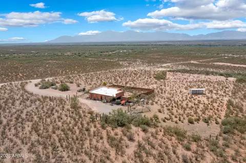 10559 E Dry Springs St, Sierra Vista, AZ 85635