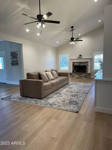 4352 E Santa Rosa Pl, Gilbert, AZ 85234 photo 2