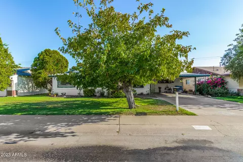2401 W Echo Ln, Phoenix, AZ 85021 photo 2