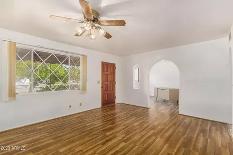 2401 W Echo Ln, Phoenix, AZ 85021 photo 7