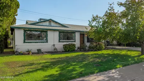 2401 W Echo Ln, Phoenix, AZ 85021 photo 6