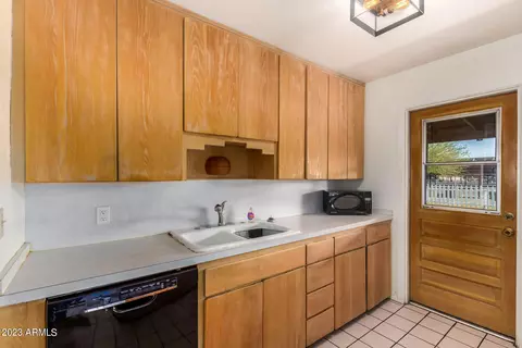 2401 W Echo Ln, Phoenix, AZ 85021 photo 15